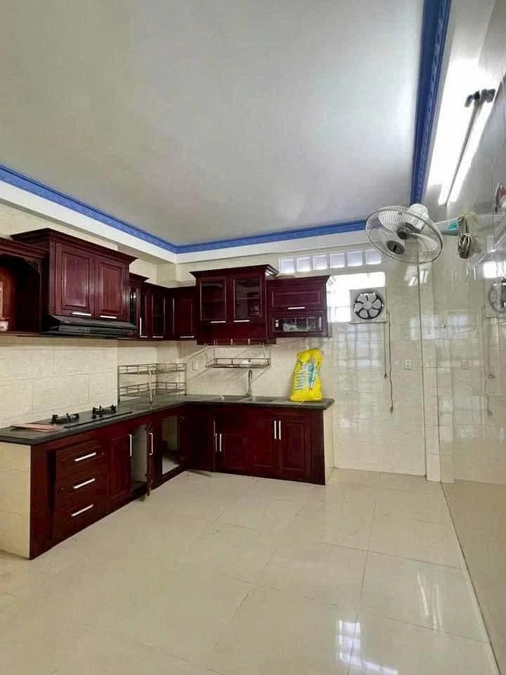 Cho thuê nhà mặt tiền Phạm Văn Chí Quận 6, 3.6x13m, 5PN, 18 triệu/tháng - Ảnh thu nhỏ 3