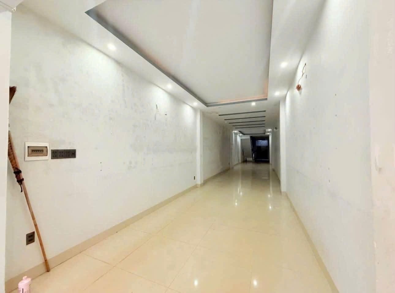 Cho thuê nhà mặt tiền 140m² 6 phòng Trương Công Định, Vũng Tàu