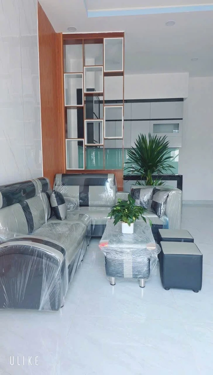 Bán nhà 1 trệt 1 lầu 5x18m, 3PN 2WC, sổ hồng hoàn công, giá 2,4 tỷ gần Hóc Môn - Ảnh thu nhỏ 3