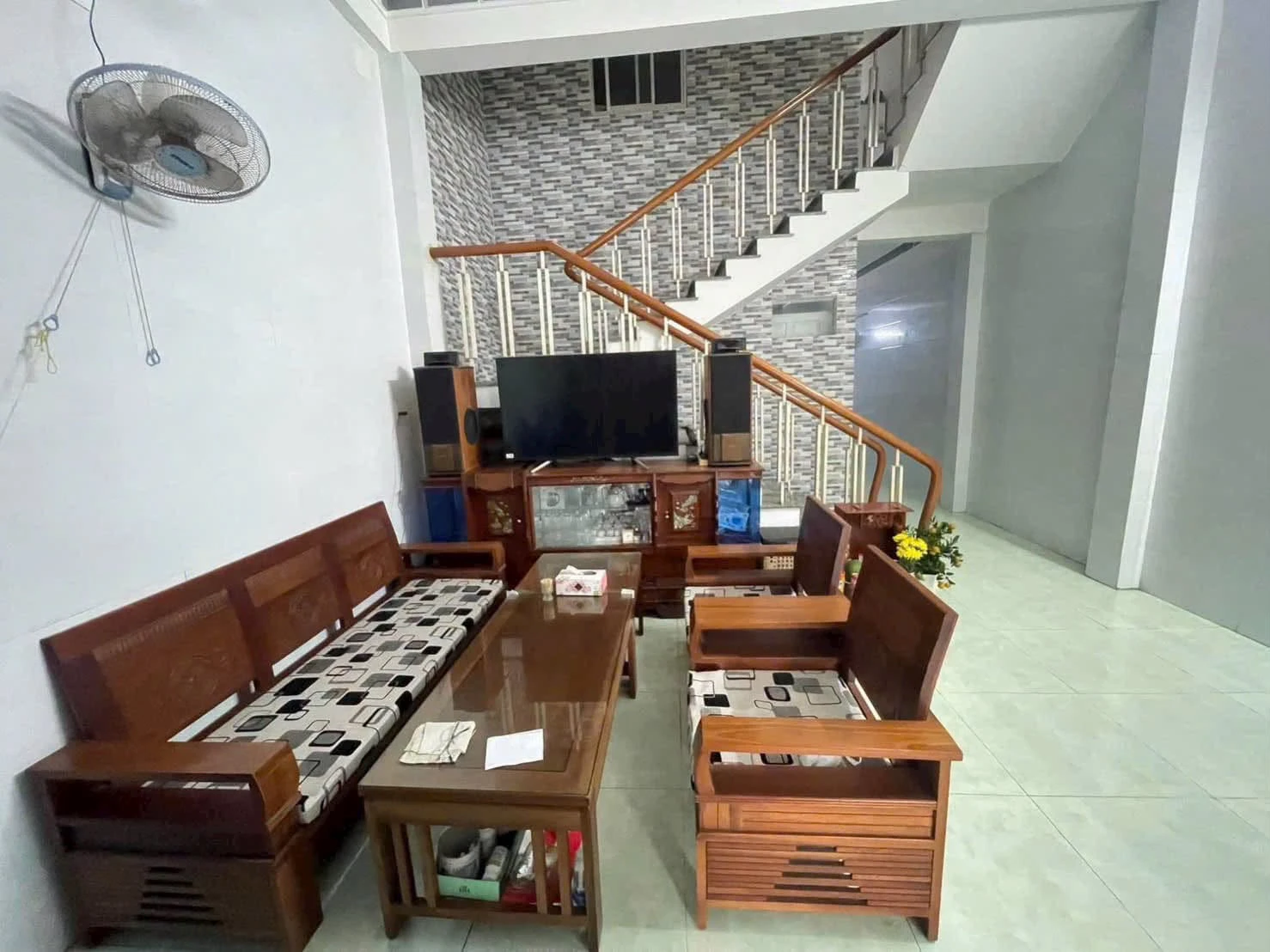 Bán nhà 2 tầng mặt tiền 72m2 gần biển Sơn Trà, Đà Nẵng - Ảnh 1