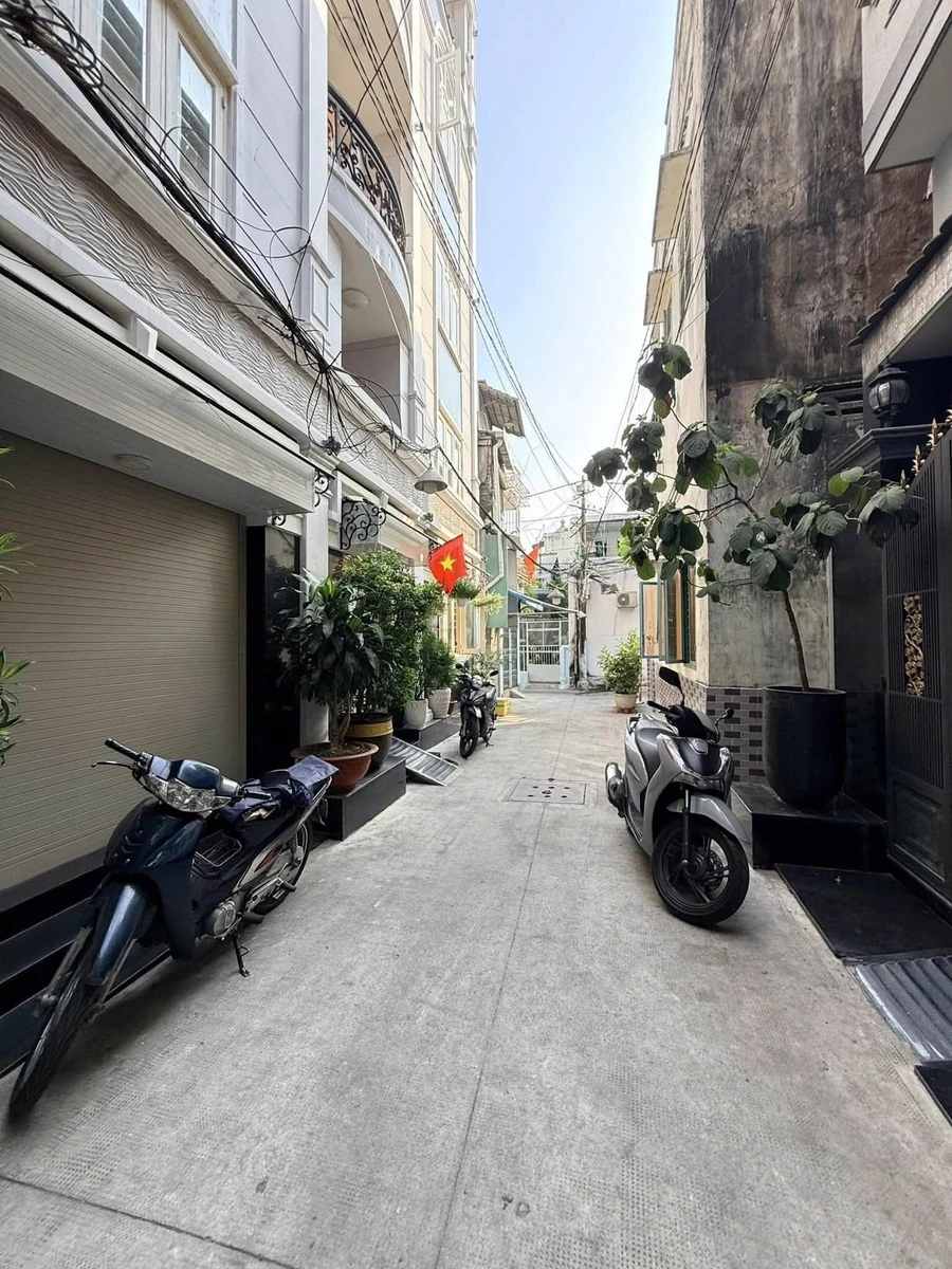 Bán nhà phố 5 tầng Trần Quang Diệu Q3 6 tỷ - Ảnh 1