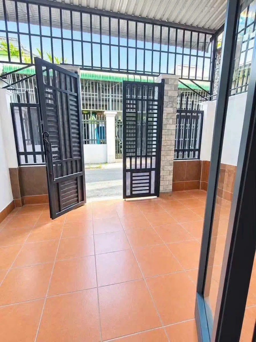 Bán nhà gác lửng 64m² Khu 8 Phú Hòa, Thủ Dầu Một 2.39 tỷ - Ảnh thu nhỏ 2