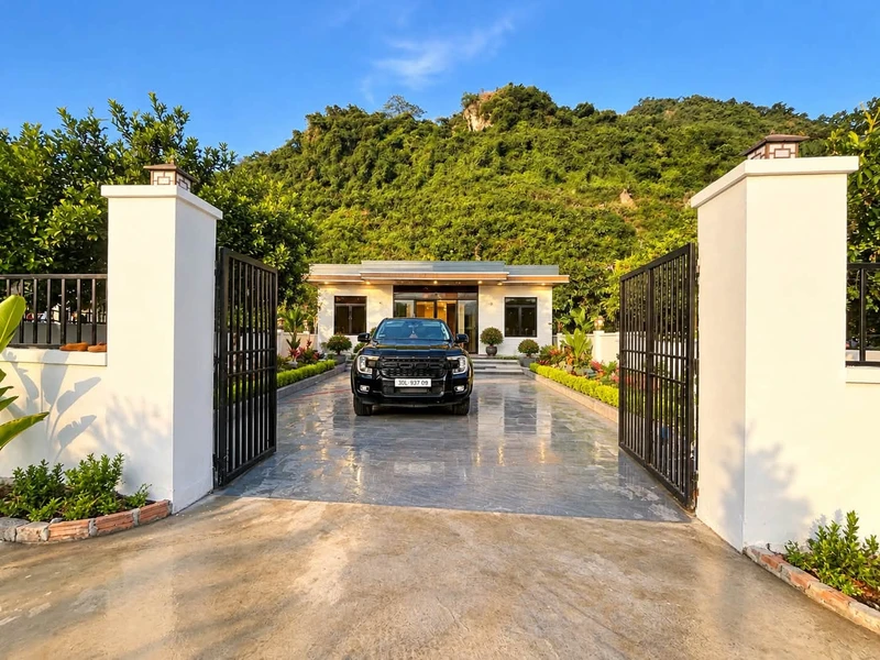 Bán nhà nghỉ dưỡng 343.6m² mặt tiền 15m Yên Thuỷ Hòa Bình