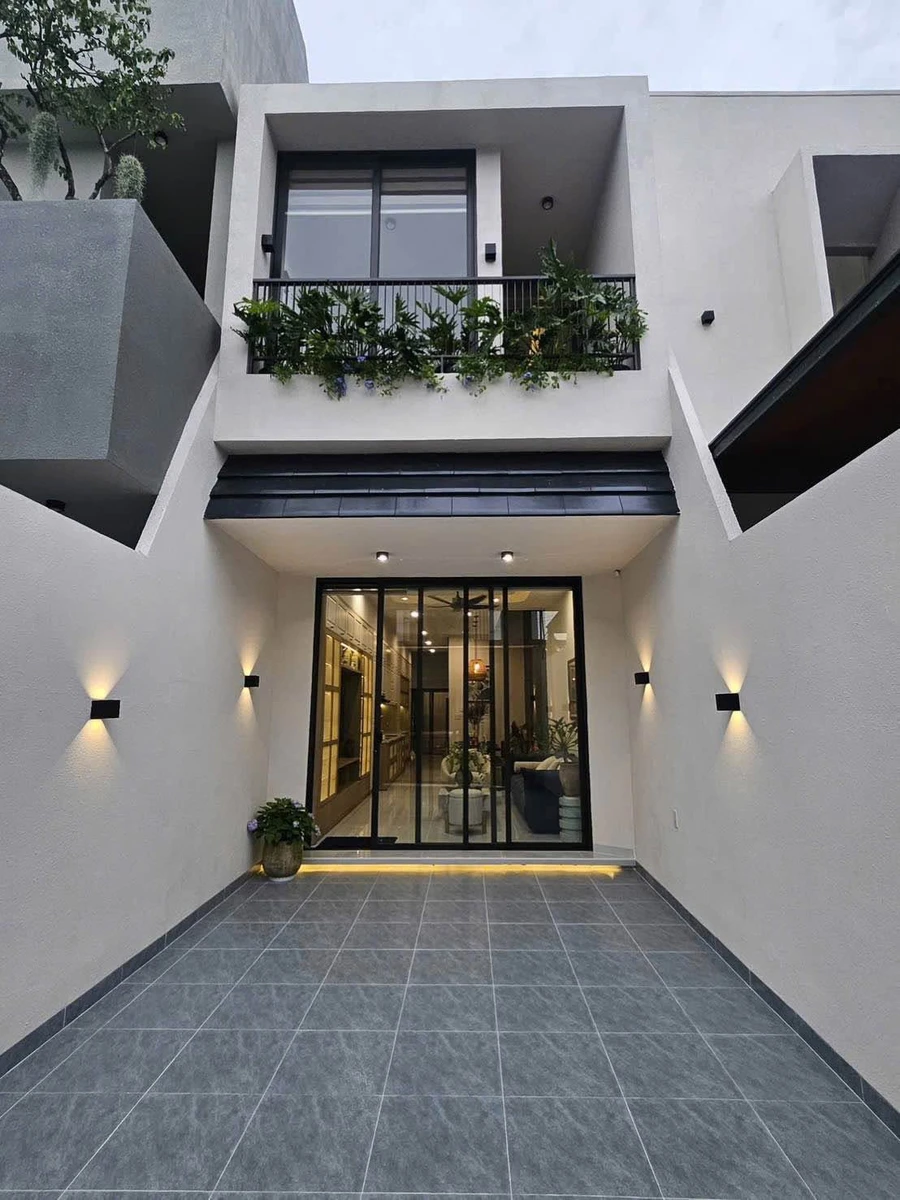 Bán nhà phố mới 100% 4x25m (100m²) 3PN 4 tỷ 950 triệu Quận 1 - Ảnh thu nhỏ 2