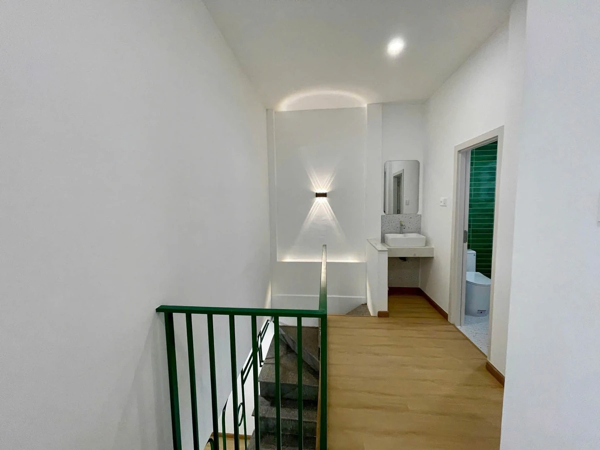 Bán nhà 3 tầng 130m² full nội thất Nha Trang - Ảnh thu nhỏ 5