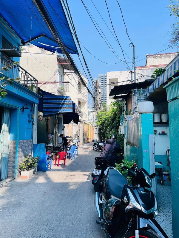 Bán nhà trệt lầu 30m2 hẻm thoáng, sổ hồng riêng, Phường Phú Định, Quận 8