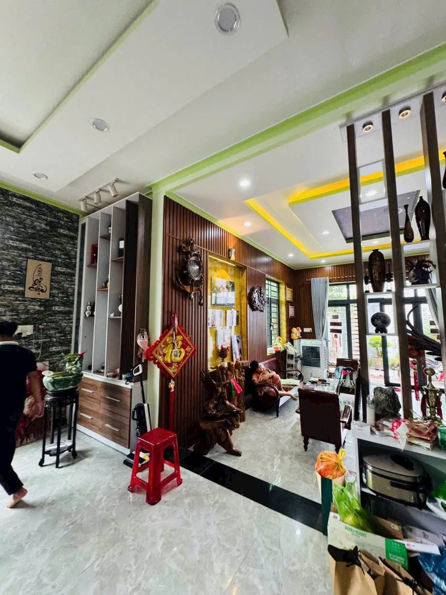 Bán nhà lầu 3 PN, 230m² Phan Thiết, sổ hồng riêng - Ảnh thu nhỏ 3
