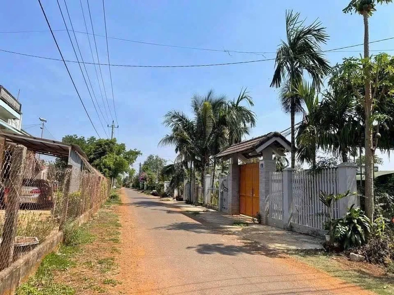 Bán lô đất mặt tiền 9x24m tại Tân An, Buôn Ma Thuột 2.19 tỷ
