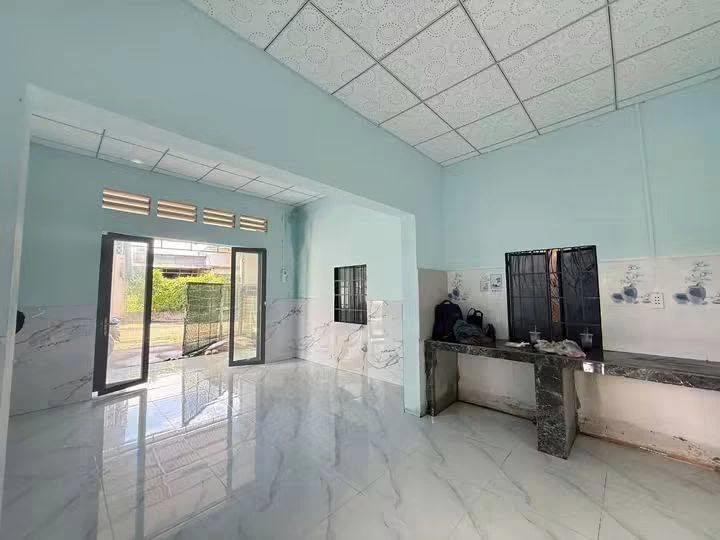 Bán nhà mặt tiền 50m² 2 phòng ngủ Nhà Bè 350 triệu - Ảnh thu nhỏ 3
