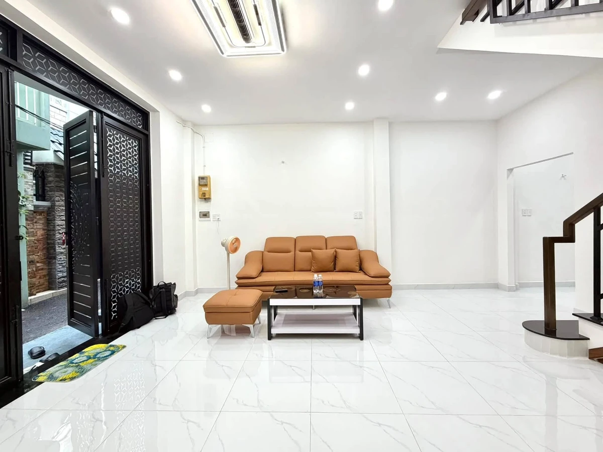 Bán nhà hẻm ô tô 4 tầng 59m2, 5PN gần chợ Cây Quéo, Bình Thạnh, giá 7,49 tỷ - Ảnh thu nhỏ 3