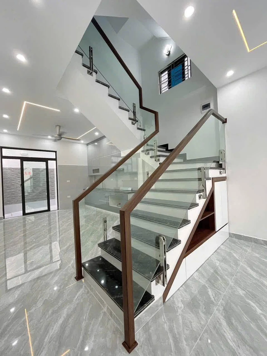 Nhà phố 3 tầng 60m2, 3 PN, 3 WC, sân cổng - 3.45 tỷ Quận 12 - Ảnh thu nhỏ 5