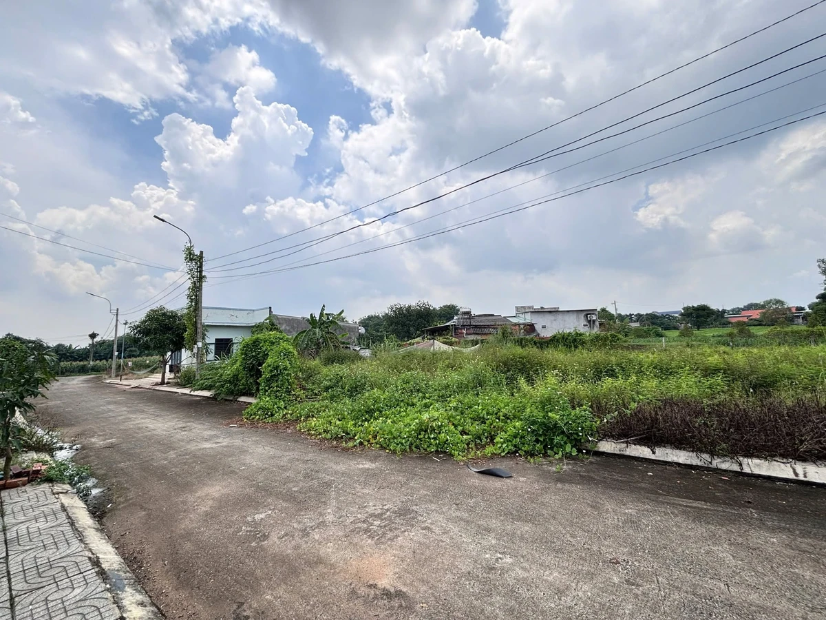 Bán đất 173m2 ngang 8m đối diện KCN Sonadezi giá 1 tỷ 110 triệu - Ảnh 1
