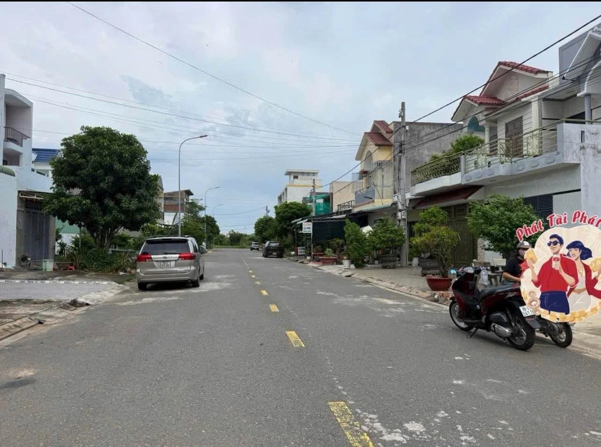 Bán lô đất thổ cư 100m² mặt tiền đường Trần Tử Bình, Phan Thiết - Ảnh 1