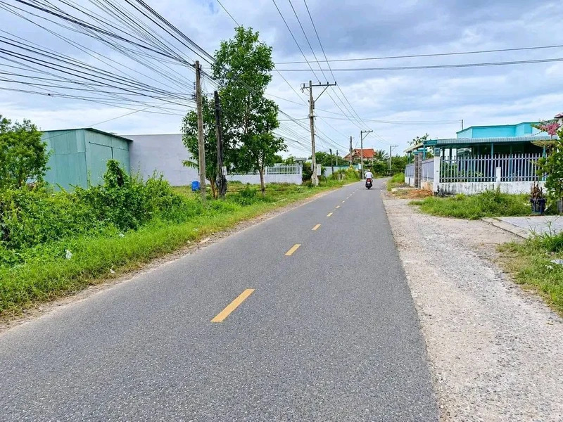 Bán lô đất mặt tiền 175m2 tại Phan Thiết, Bình Thuận - 2 tỷ 300