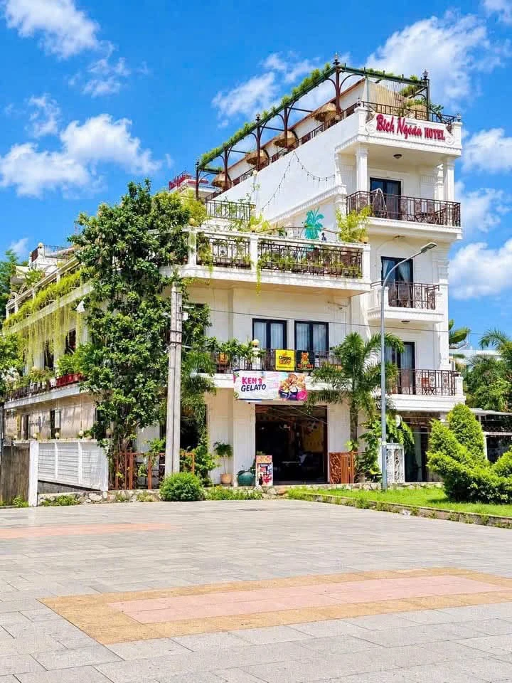 Bán khách sạn 4 tầng + quán cà phê 3 tầng 910m² Trà Vinh 13 tỷ - Ảnh thu nhỏ 4