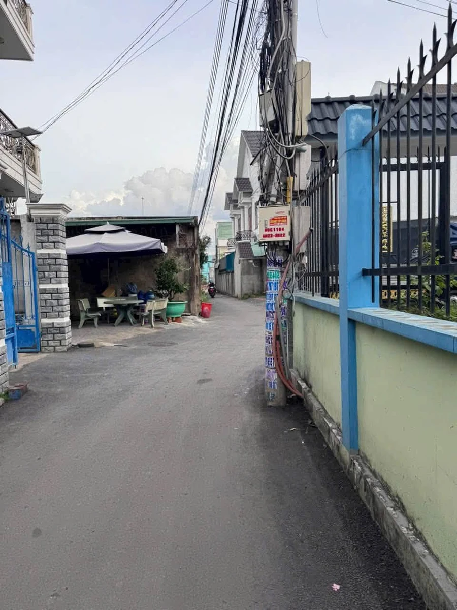 Bán nhà 3PN có sân ô tô Phú Hòa, Bình Dương, giá 3 tỷ 700 - Ảnh 1