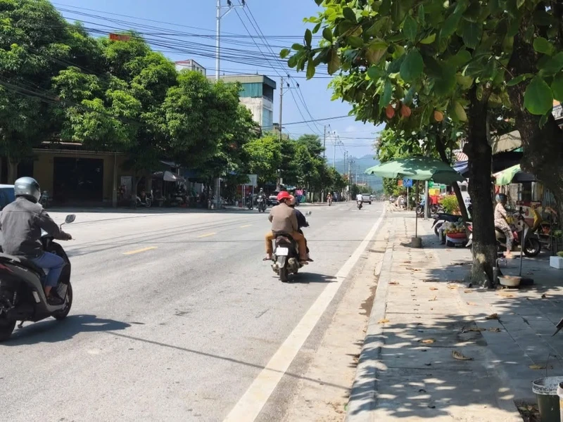 Bán đất mặt đường ngã 3 Hợp Minh 103.5m² 2 tỷ 750