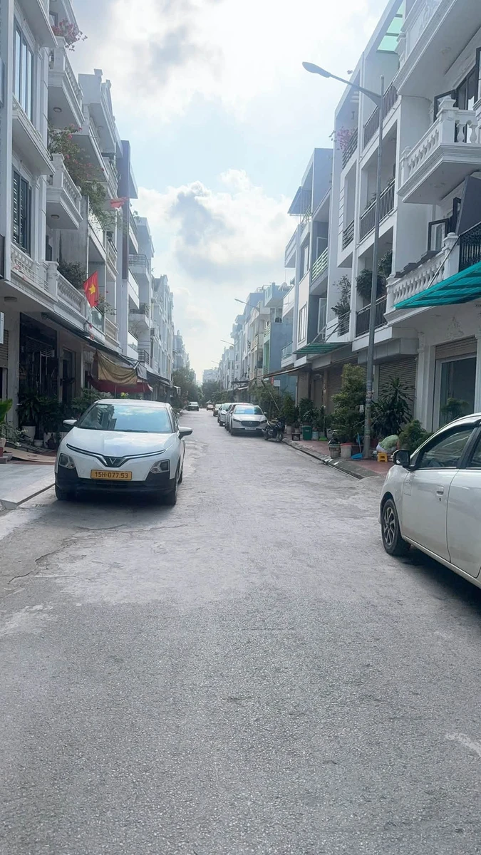 Bán nhà phố 45m² 4 tầng Quận 1 khoảng 3 tỷ - Ảnh 1