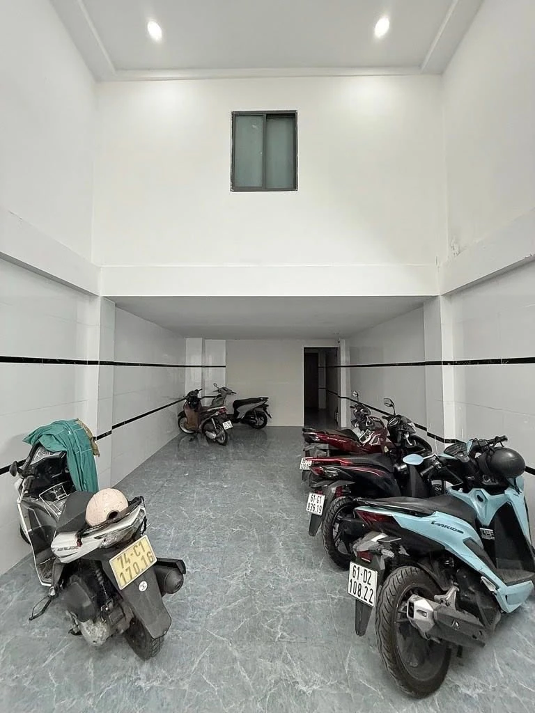 Bán nhà hẻm xe hơi Lê Lai 90m2, 9PN, thang máy, Gò Vấp - Ảnh 1