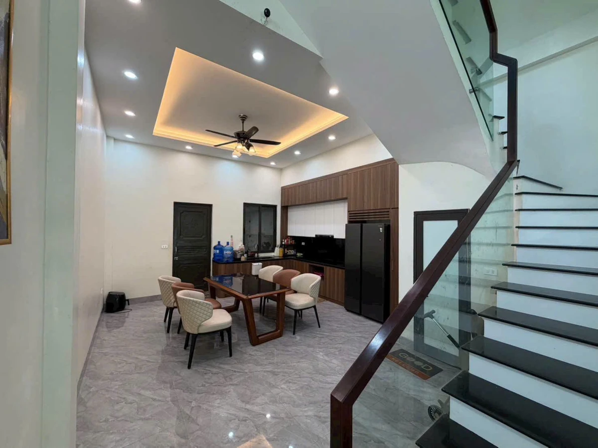 Bán nhà góc 2 mặt tiền Điện Biên 100m2, 4 PN, 4 tỷ - Ảnh thu nhỏ 2