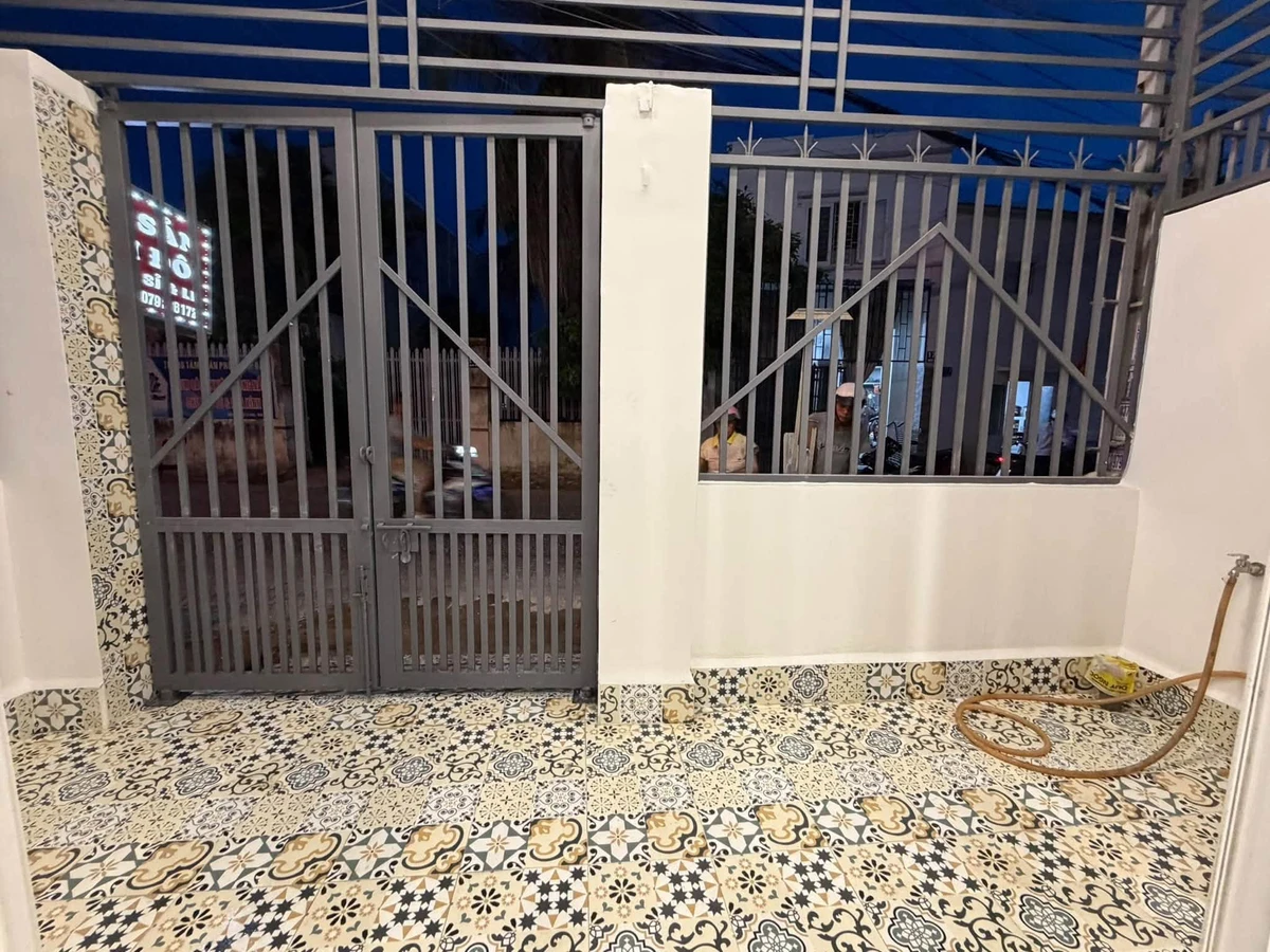 Bán nhà 2 tầng mặt tiền 192 Ngô Đến, Nha Trang, 31,1m2, giá 2,35 tỷ - Ảnh thu nhỏ 3