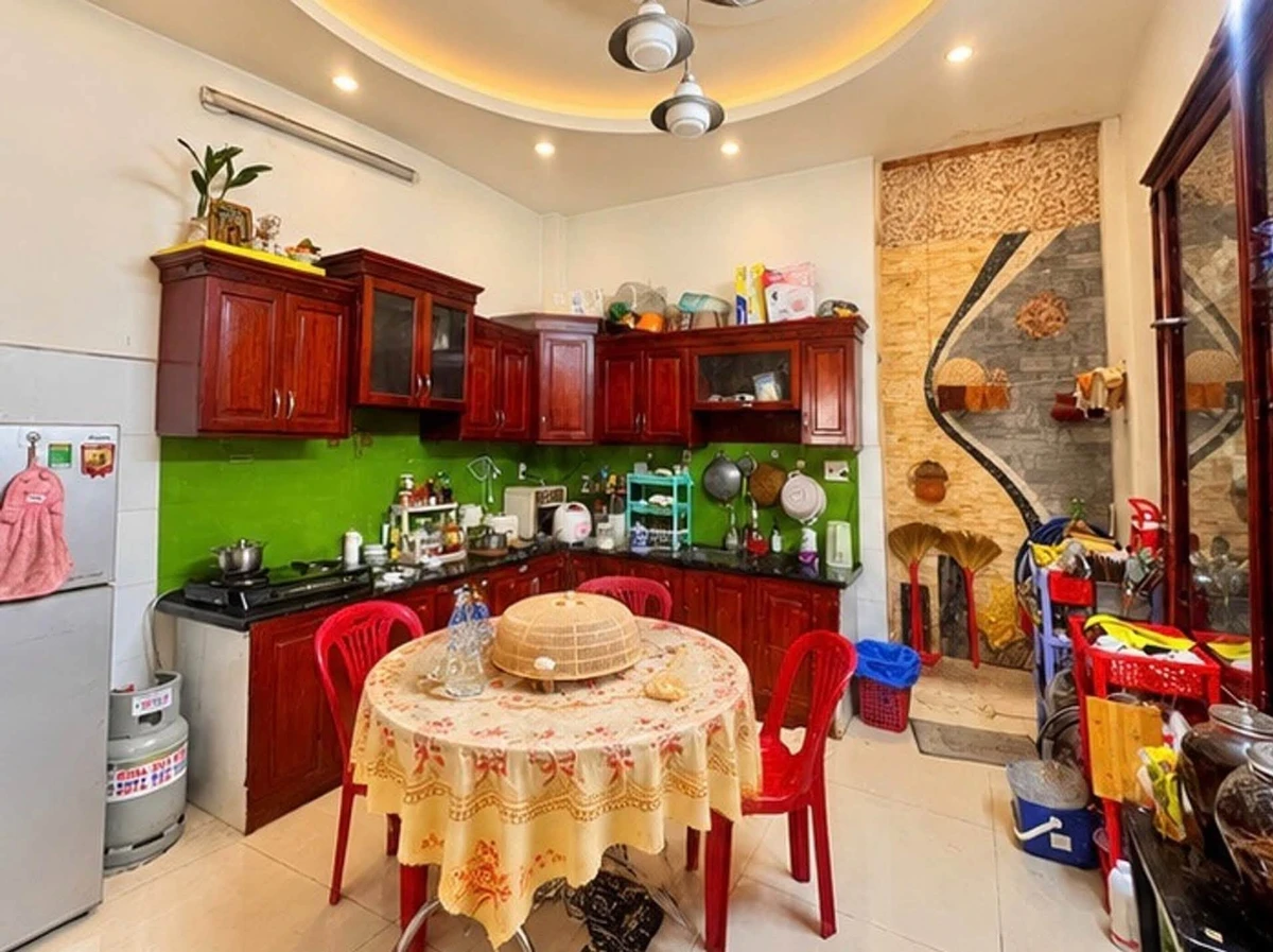 Bán nhà 4 tầng 56m² tại KDC Hồng Long Thủ Đức, giá 7 tỷ - Ảnh thu nhỏ 3
