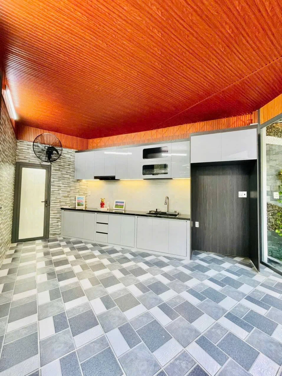 Bán biệt thự mặt tiền Lê Văn Quới, Bình Tân, 73m2, 1 trệt 4 lầu, 7PN, giá 10,5 tỷ - Ảnh thu nhỏ 4