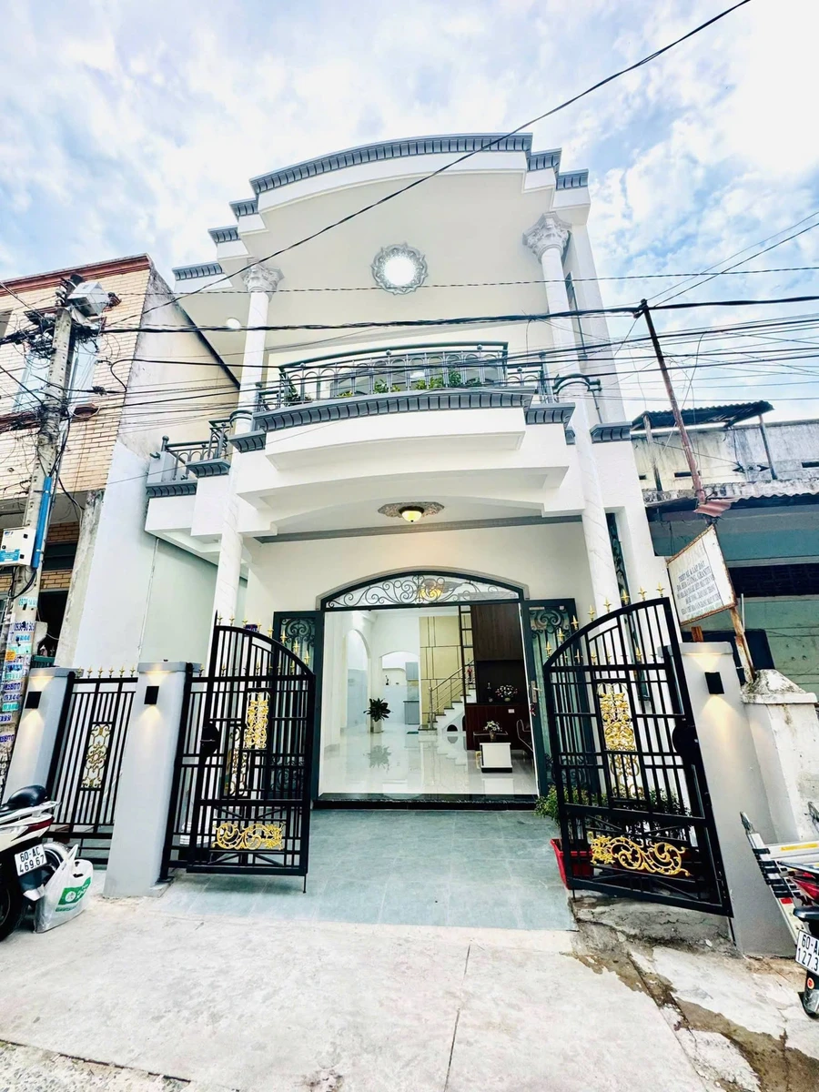 Bán nhà 1 trệt 1 lầu 6.5x14m gần công viên 30/4, Long Bình, Thủ Đức, giá 3,79 tỷ - Ảnh thu nhỏ 2