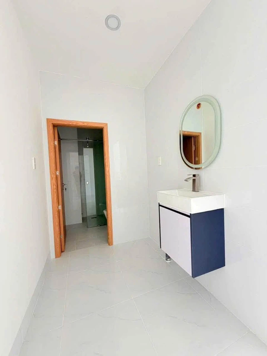 Bán nhà 1 trệt 1 lầu 113m² 2PN gần chợ Đức Tân, Tân Trụ, Long An giá 1,78 tỷ - Ảnh thu nhỏ 4