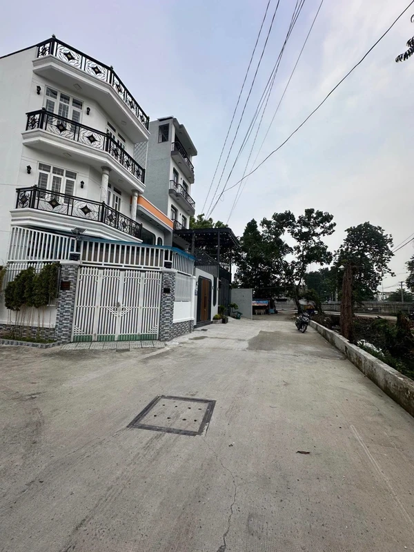 Nhà mặt tiền Thạnh Lộc 22, 72m², 3 phòng ngủ, 5,19 tỷ