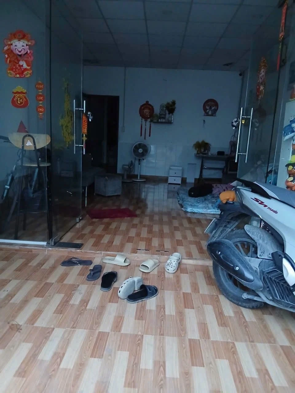 Cho thuê nhà mặt tiền cấp 4 đường số 8, Bình Hưng Hòa B, Bình Tân, 4x16m, 5,5 triệu/tháng - Ảnh 1