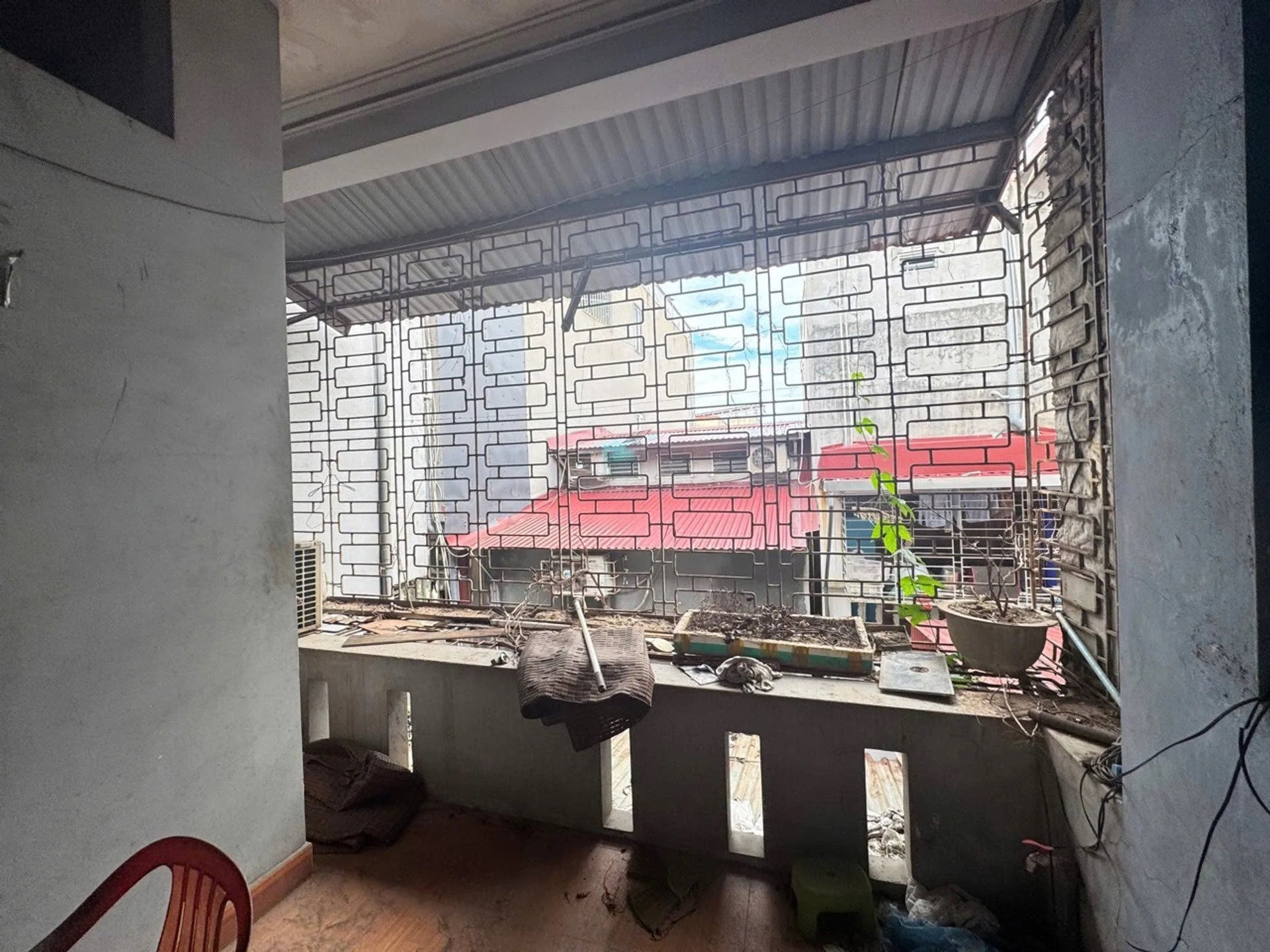 Bán nhà 2 tầng 95m² gần Metro, ô tô vào nhà, 3,5 tỷ - Ảnh 1