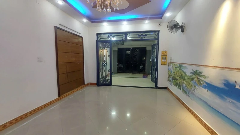 Cho thuê nhà mặt tiền Trương Công Định 1 trệt 3 lầu 6PN, 15 triệu/tháng, Vũng Tàu