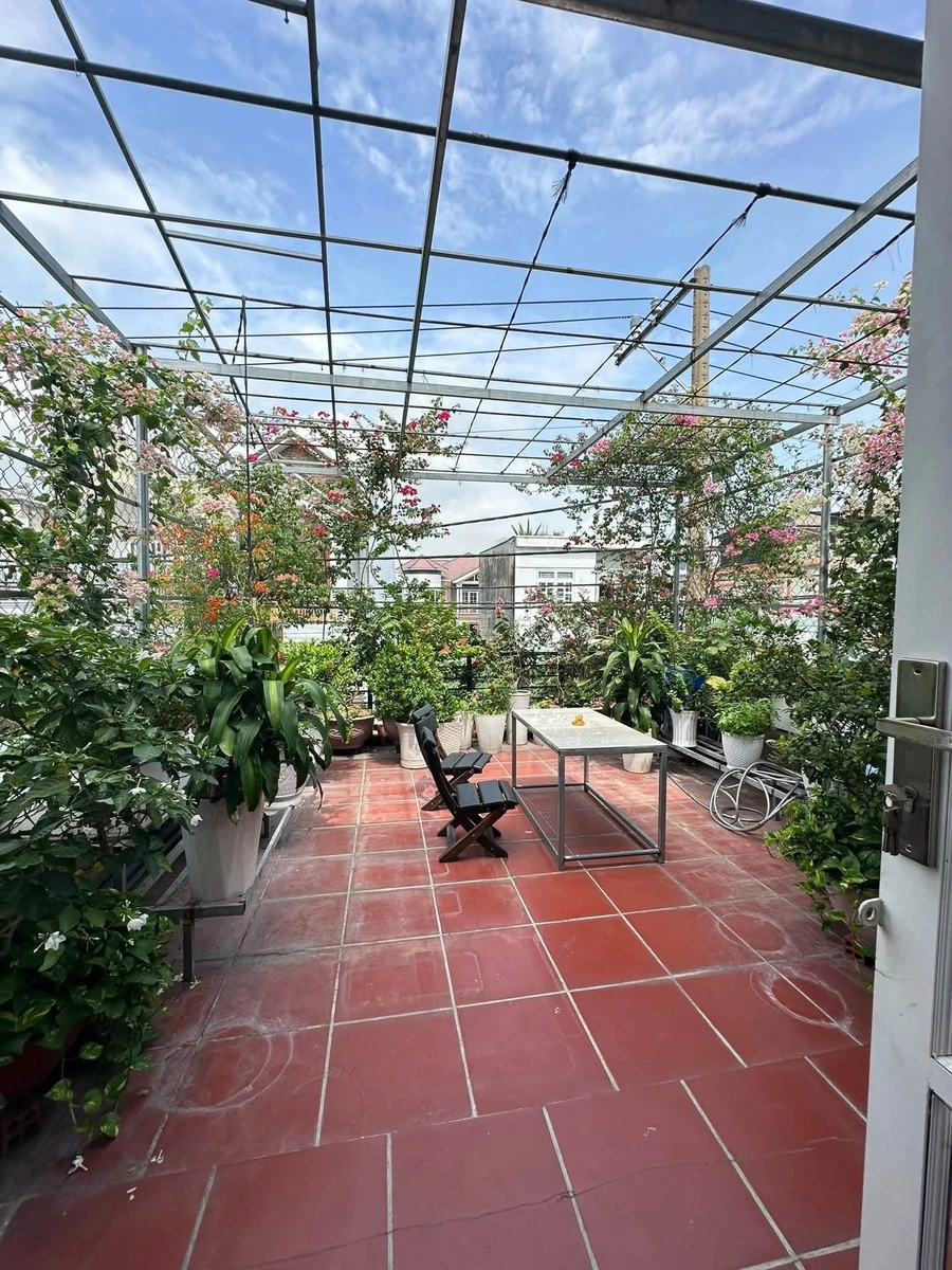 Nhà 3 phòng ngủ 98m² Dĩ An Bình Dương giá 5,7 tỷ - Ảnh 1