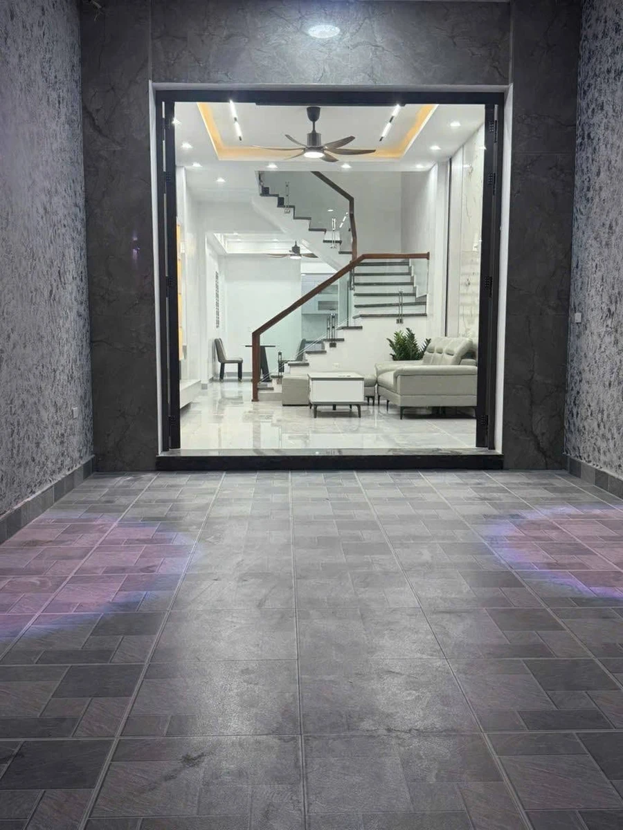 Bán nhà 3 tầng 70m² Bình Lộc, để ô tô trong sân - Ảnh thu nhỏ 3