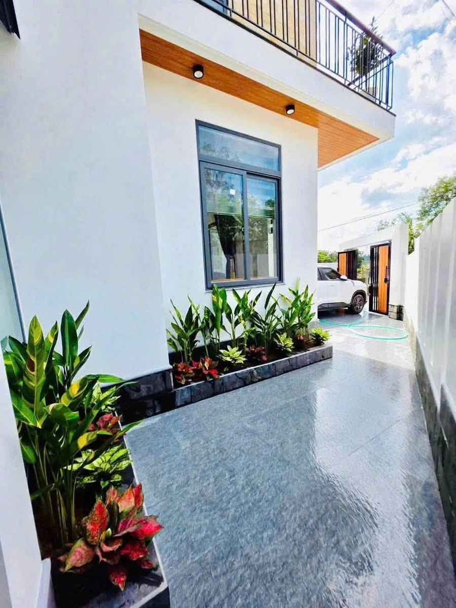 Bán nhà 2 tầng 2 mặt tiền 110m2, 3PN, đường Hoài Thanh, Thủy Xuân, Huế - Ảnh thu nhỏ 4