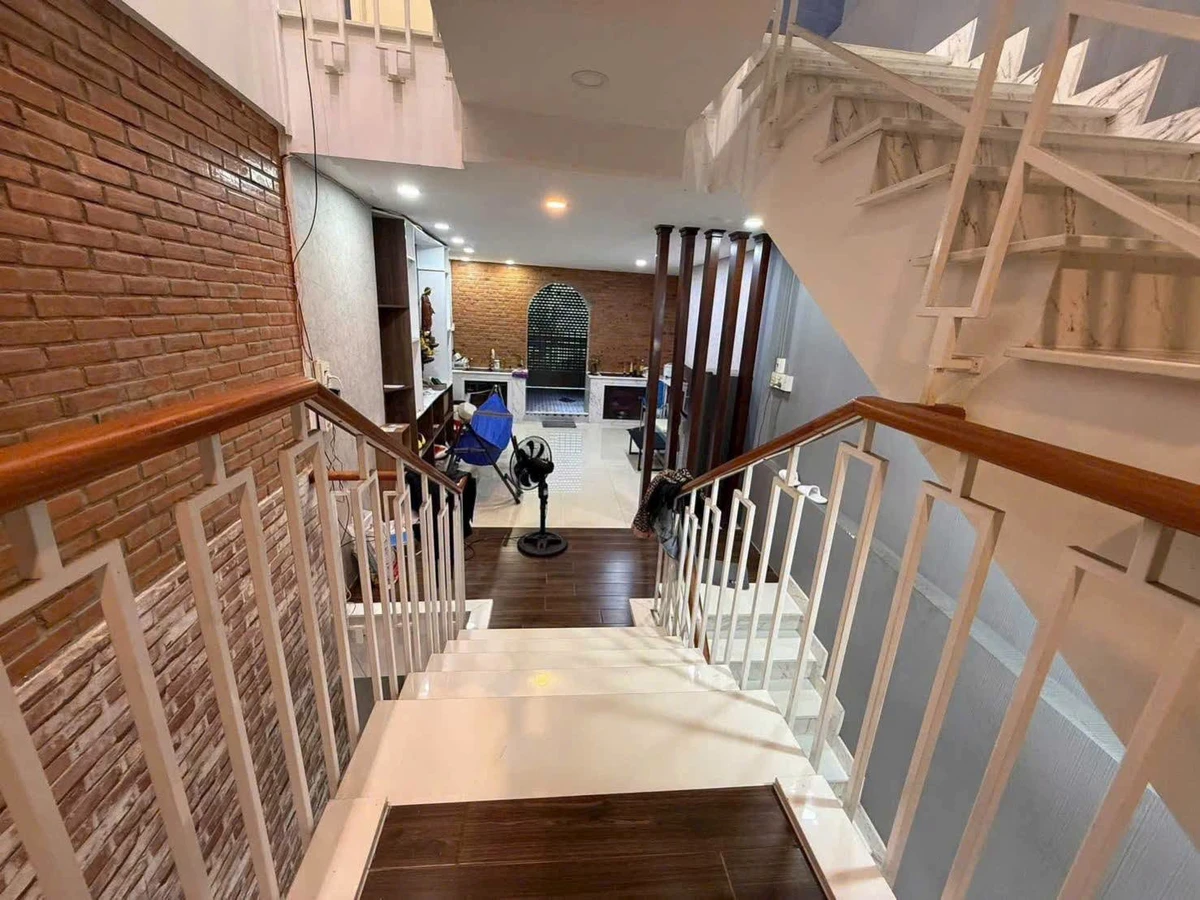 Bán gấp nhà 3 tầng 64,9m² ô tô tận nhà, 2 mặt tiền, Phước Tân, Nha Trang - Ảnh thu nhỏ 5