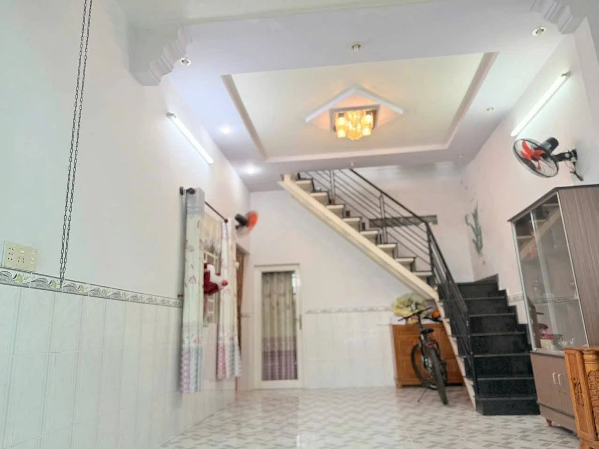 Bán nhà Tân Phú 4 PN 100m² giá 3.99 tỷ - Ảnh thu nhỏ 5