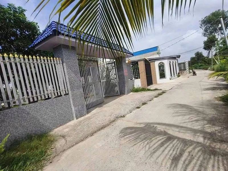 Bán nhà vườn 800m² mặt tiền kênh Bến Lức Long An