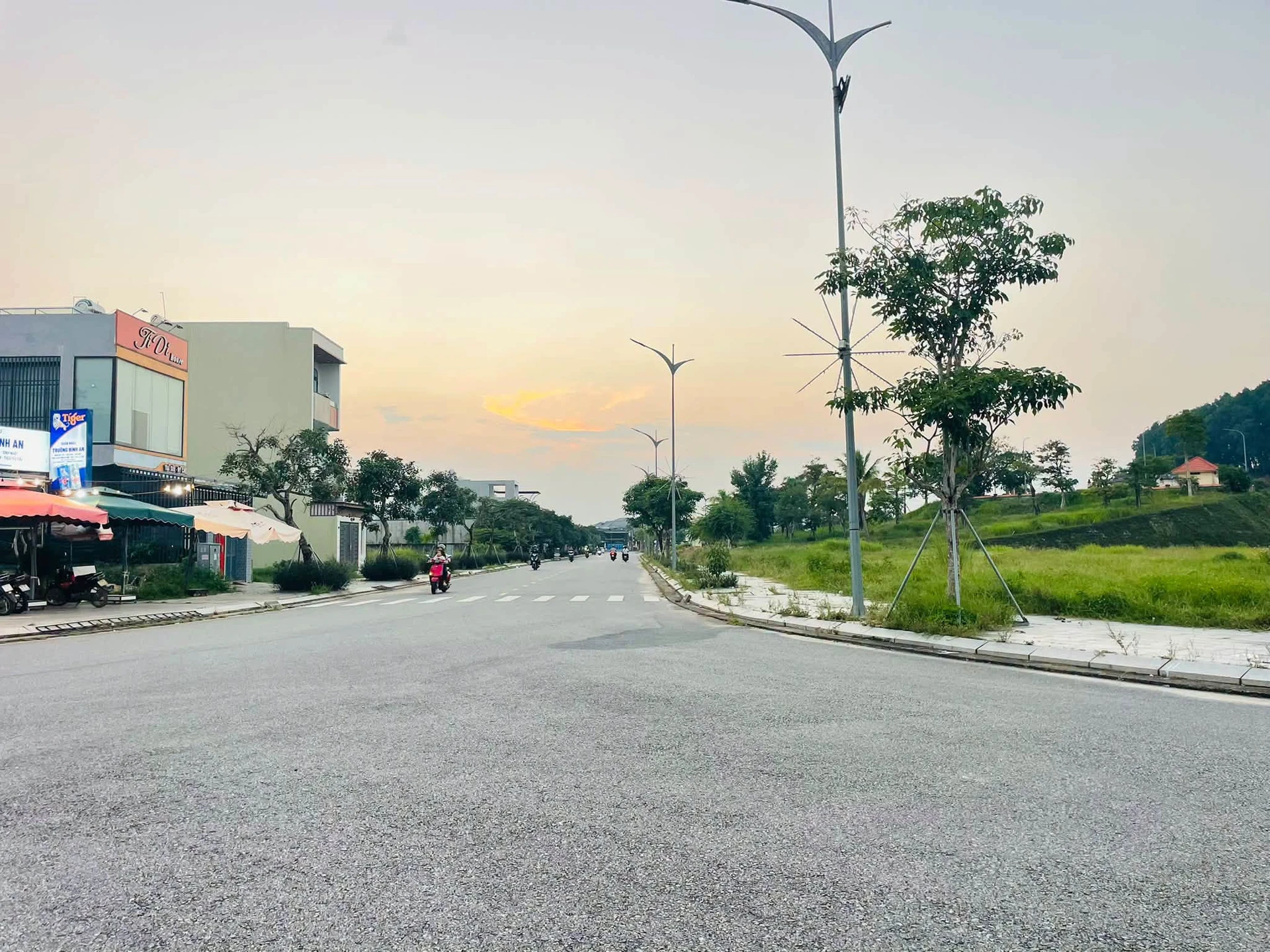 Bán lô đất mặt tiền 100m2 Khu Dân Cư 577 Quảng Ngãi - Ảnh 1