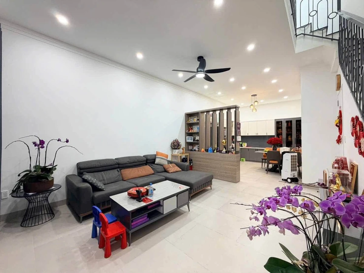 Bán nhà 3 tầng 5.8 tỷ Hẻm Ngô Gia Tự Quận 1 - Ảnh thu nhỏ 2