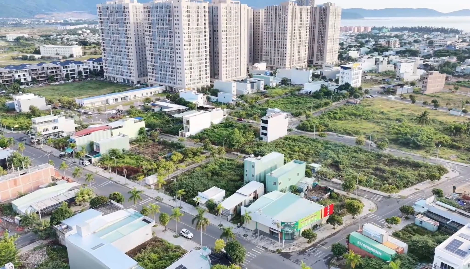 Bán đất 100m2 đường 10,5m tại Lakeside Bàu Tràm, giá 4.2 tỷ - Ảnh 1