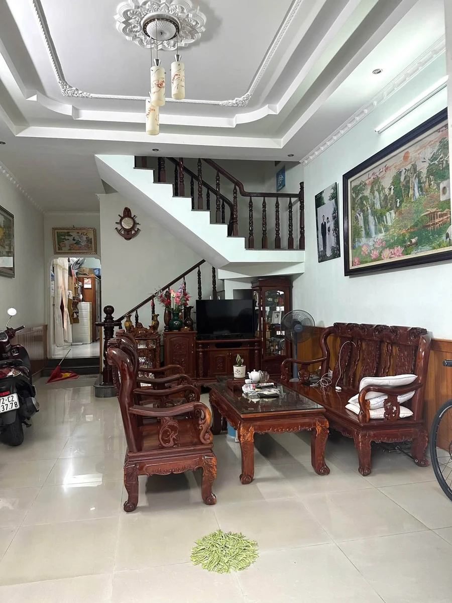 Cho thuê nhà phố 3 phòng ngủ 260m² Rạch Dừa 7 triệu/tháng - Ảnh 1