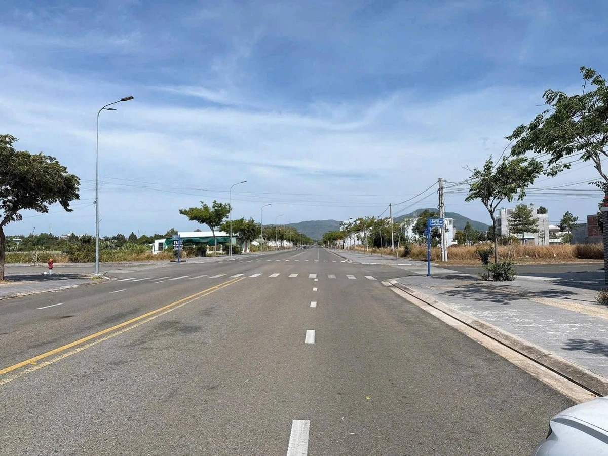 Bán đất mặt tiền kinh doanh đường Hoàng Hoa Thám 5x19,5m, Phường Long Tâm, TP Bà Rịa - Ảnh thu nhỏ 2