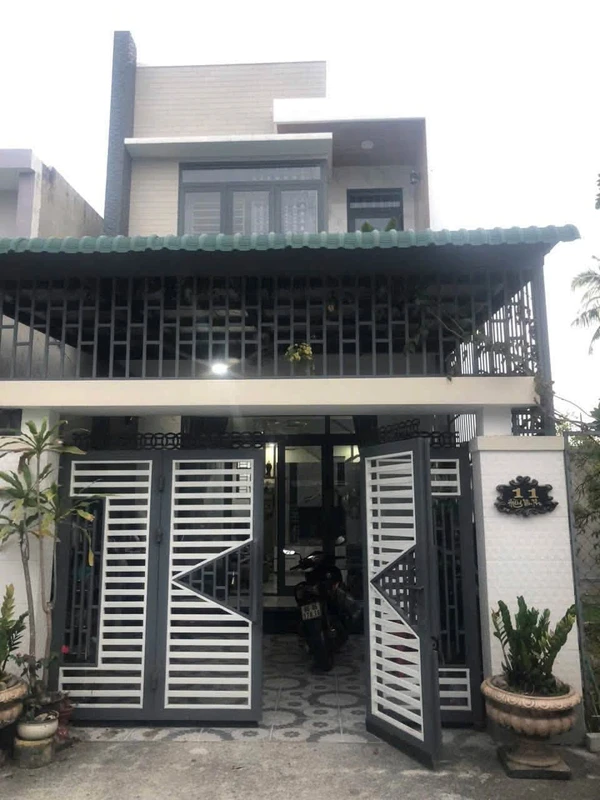 Bán nhà lầu mặt tiền Hoàng Văn Thụ Lagi 108m² giá 3 tỷ