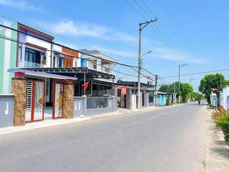 Bán lô đất mặt tiền 121m² Hoà Tiến, Đà Nẵng