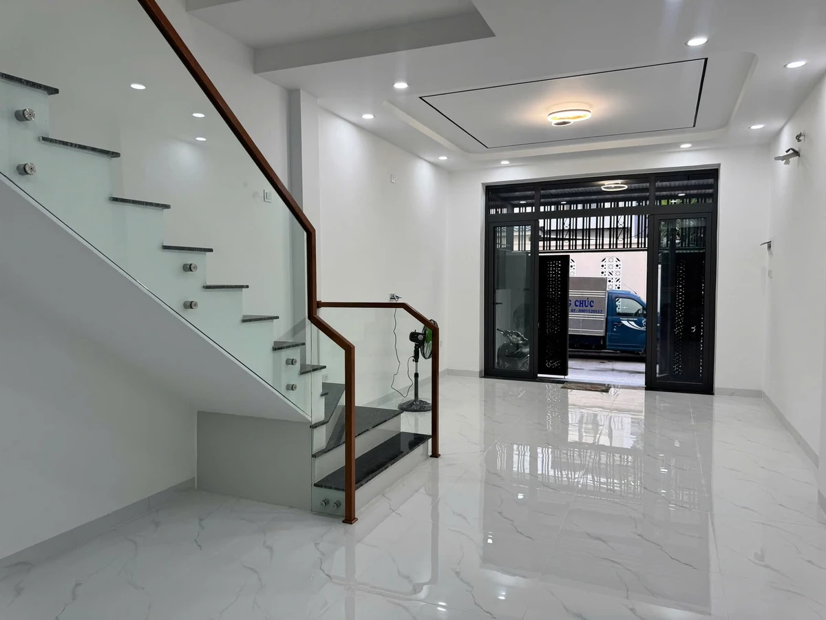 Bán nhà phố 1 trệt 2 lầu 56m2 hẻm ô tô Nguyễn Biểu gần biển Nha Trang, giá 7,6 tỷ - Ảnh thu nhỏ 5