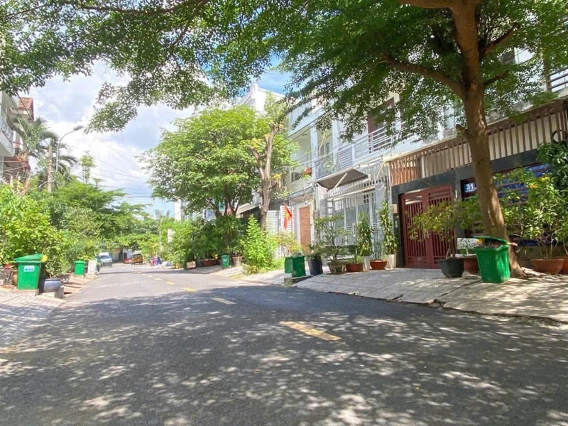 Bán nhà phố 141m² KDC 10 Mẫu, Bình Trưng, Quận 2, giá 14,9 tỷ