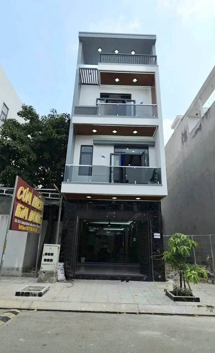 Bán nhà 4 phòng ngủ 110m2 khu An Phú 5,999 tỷ - Ảnh 1