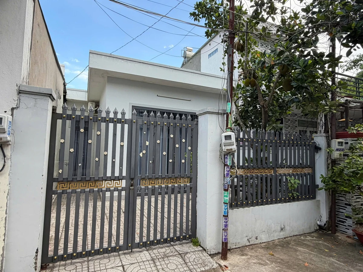 Bán nhà hẻm Lê Duẩn, Bà Rịa 2 PN 99m², 2.2 tỷ - Ảnh 1